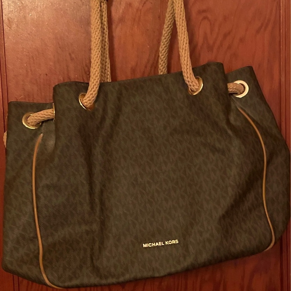 Michael Kors purse